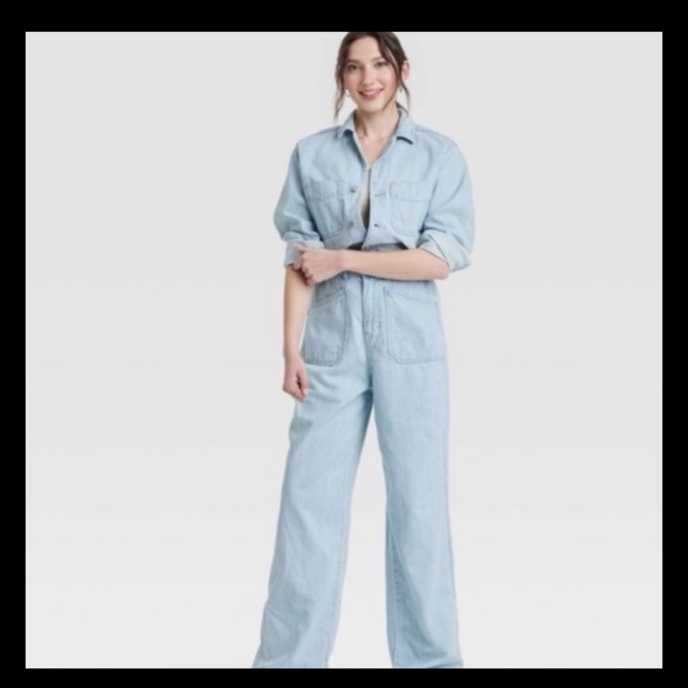 *NWT* Women's Denim Baggy Jumpsuit Universal Thread Sz 6 Light Wash $44 Retail